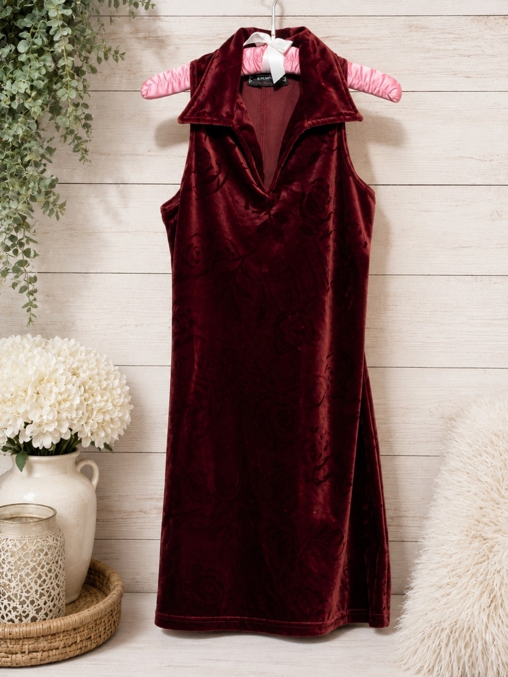 90s Finally! Sleeveless Velvet Collar Dress in Burgundy